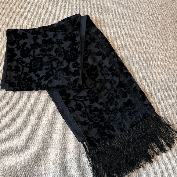 Vintage scarf circa 1995 silk cut velvet scarf with fringe - Picture 1 of 5